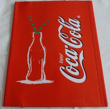 2119-4 € 1,50  coca cola dossiermap A4